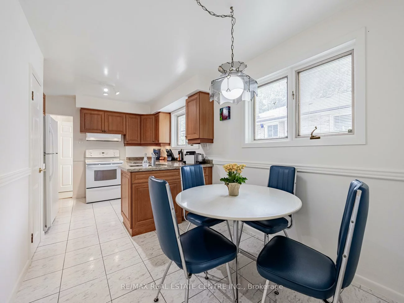 106, Mercury, West Humber-Clairville, Toronto
