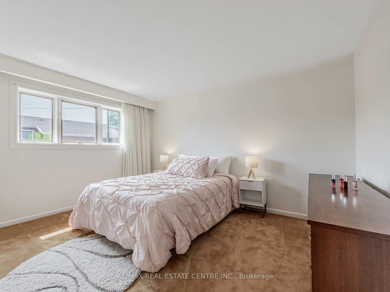 106, Mercury, West Humber-Clairville, Toronto