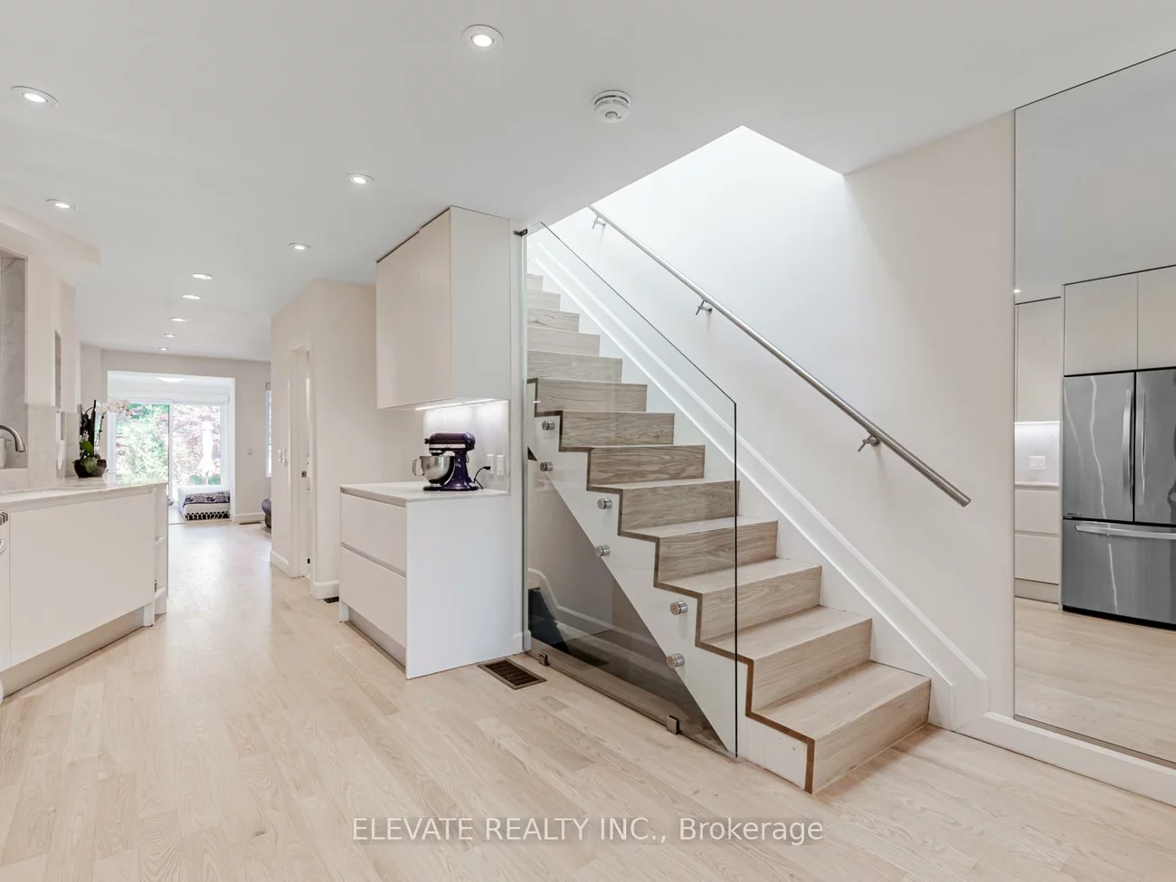 71, Nairn, Corso Italia-Davenport, Toronto