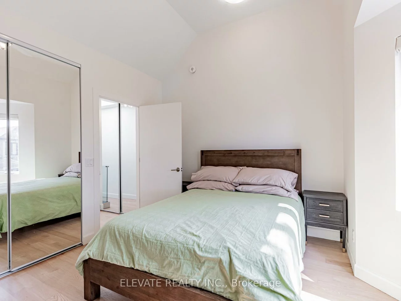71, Nairn, Corso Italia-Davenport, Toronto