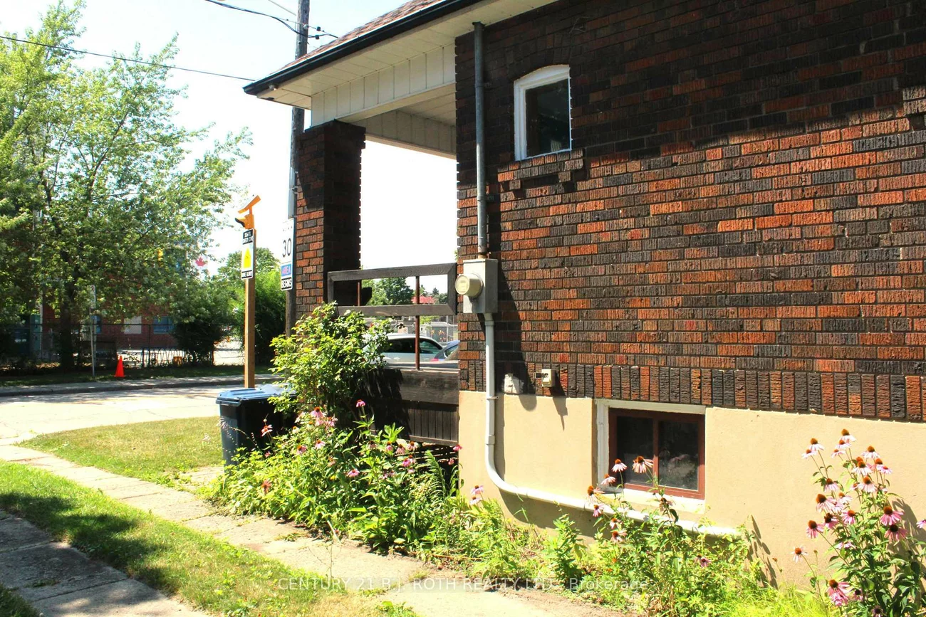 5, Twentieth, Long Branch, Toronto