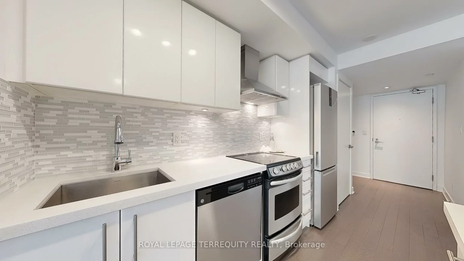 16, Pagebrook, Humber Heights, Toronto