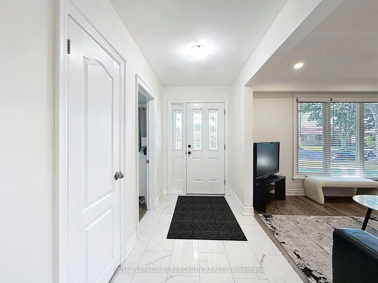 16, Pagebrook, Humber Heights, Toronto