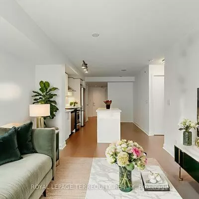 16, Pagebrook, Humber Heights, Toronto