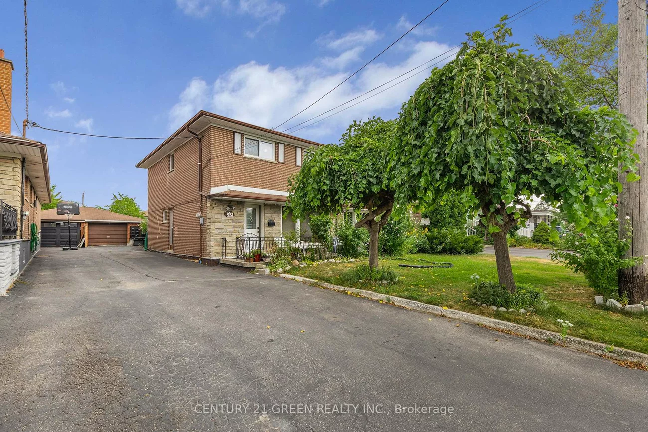 37, Rubydale, Humber Summit, Toronto
