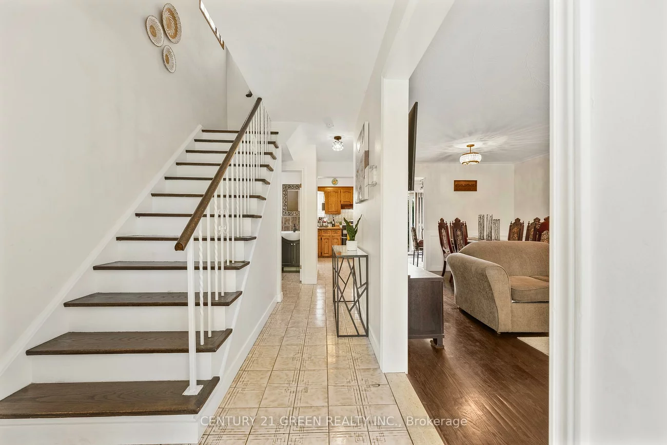 37, Rubydale, Humber Summit, Toronto