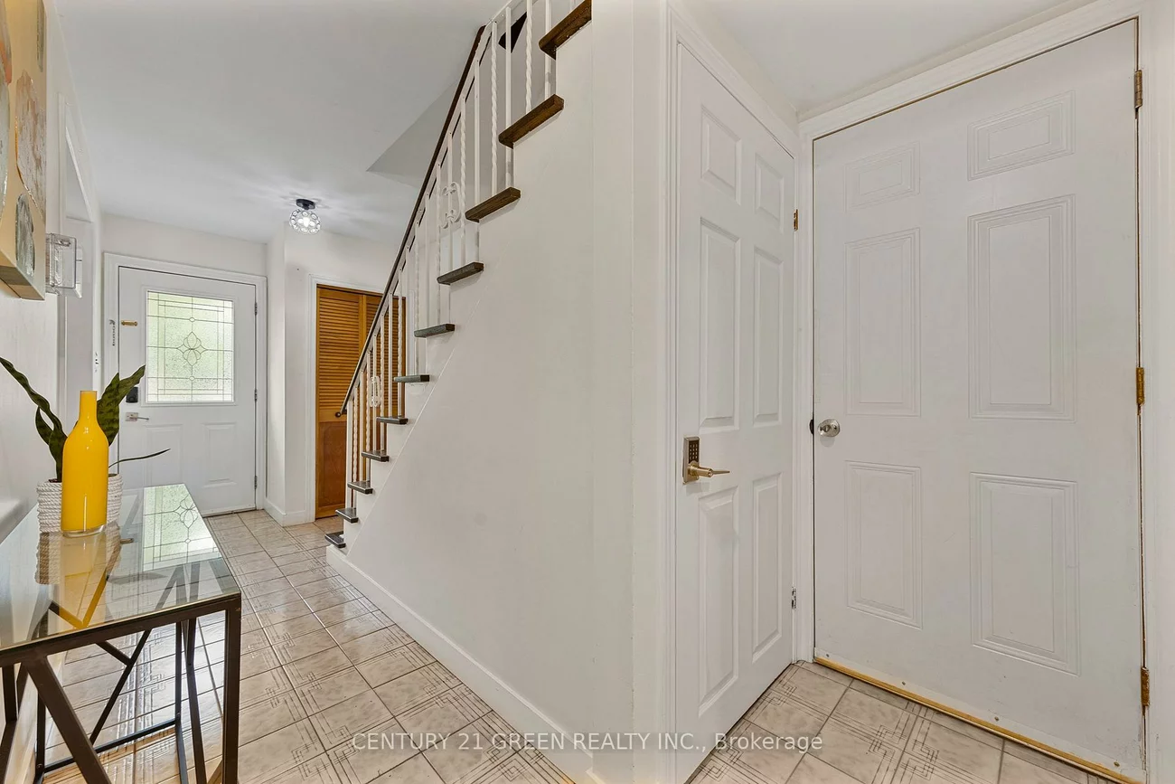 37, Rubydale, Humber Summit, Toronto