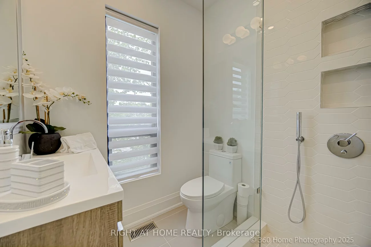 238, Renforth, Markland Wood, Toronto