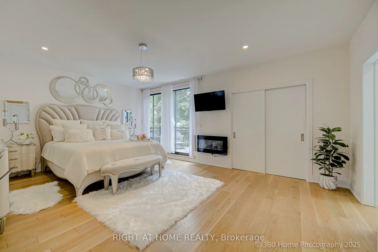 238, Renforth, Markland Wood, Toronto