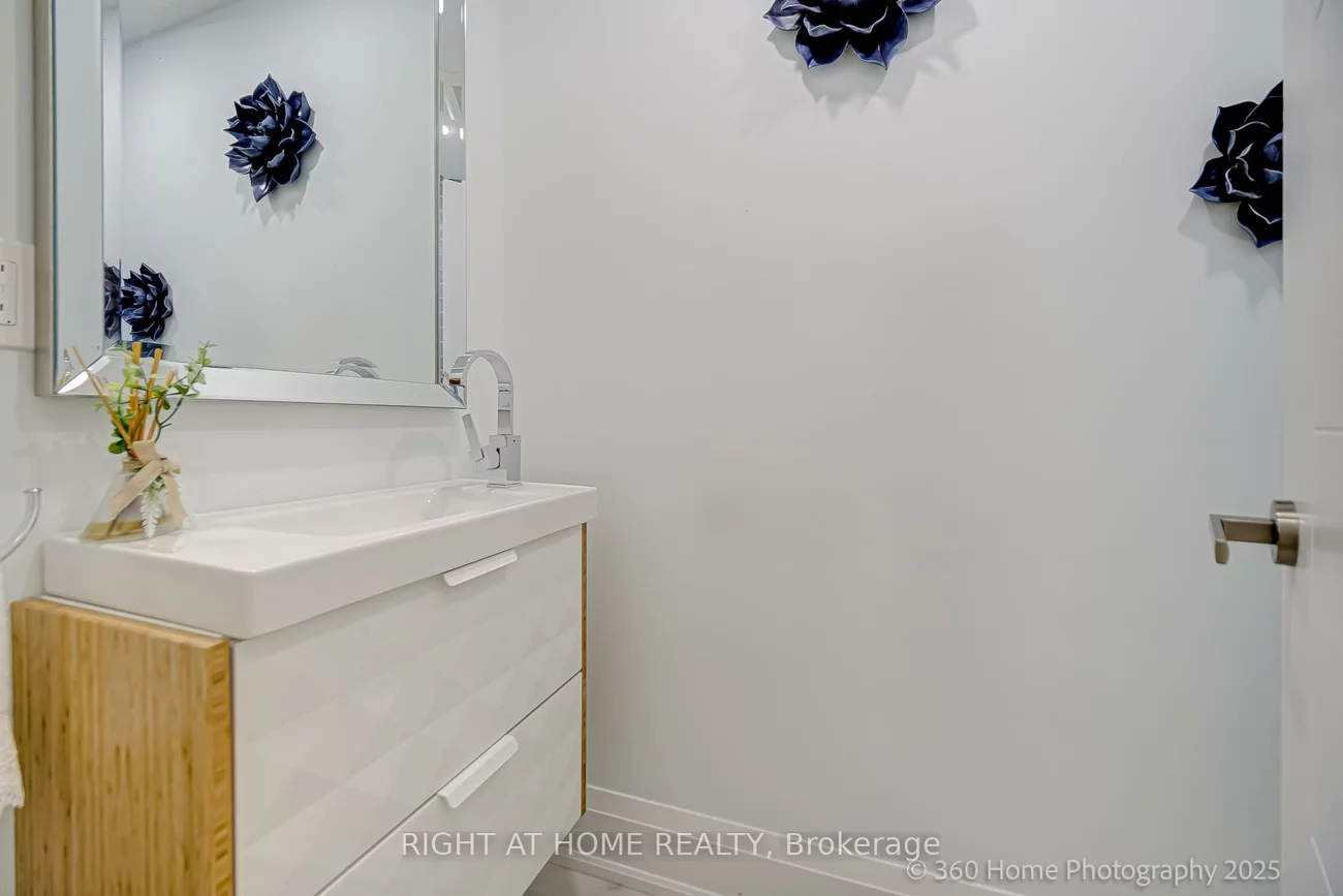 238, Renforth, Markland Wood, Toronto