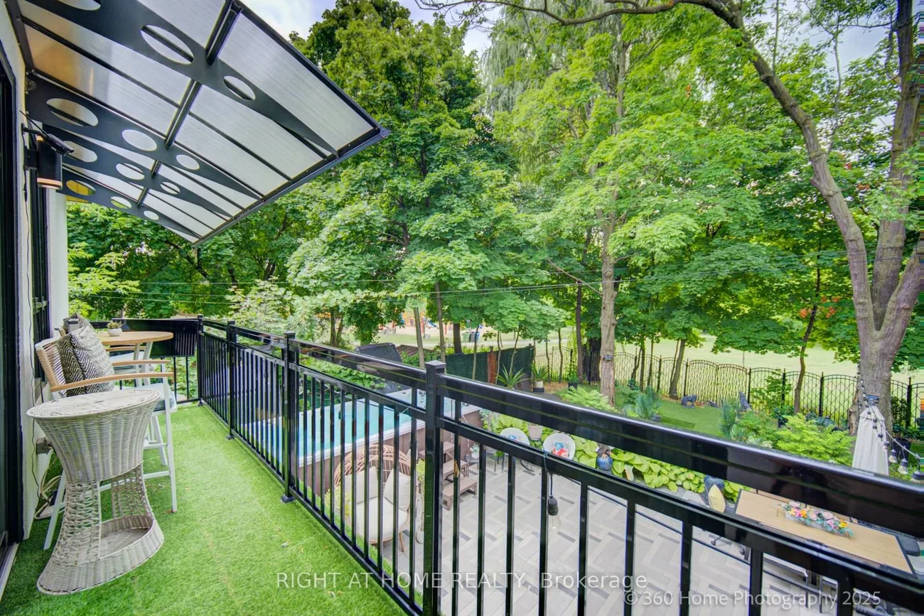 238, Renforth, Markland Wood, Toronto