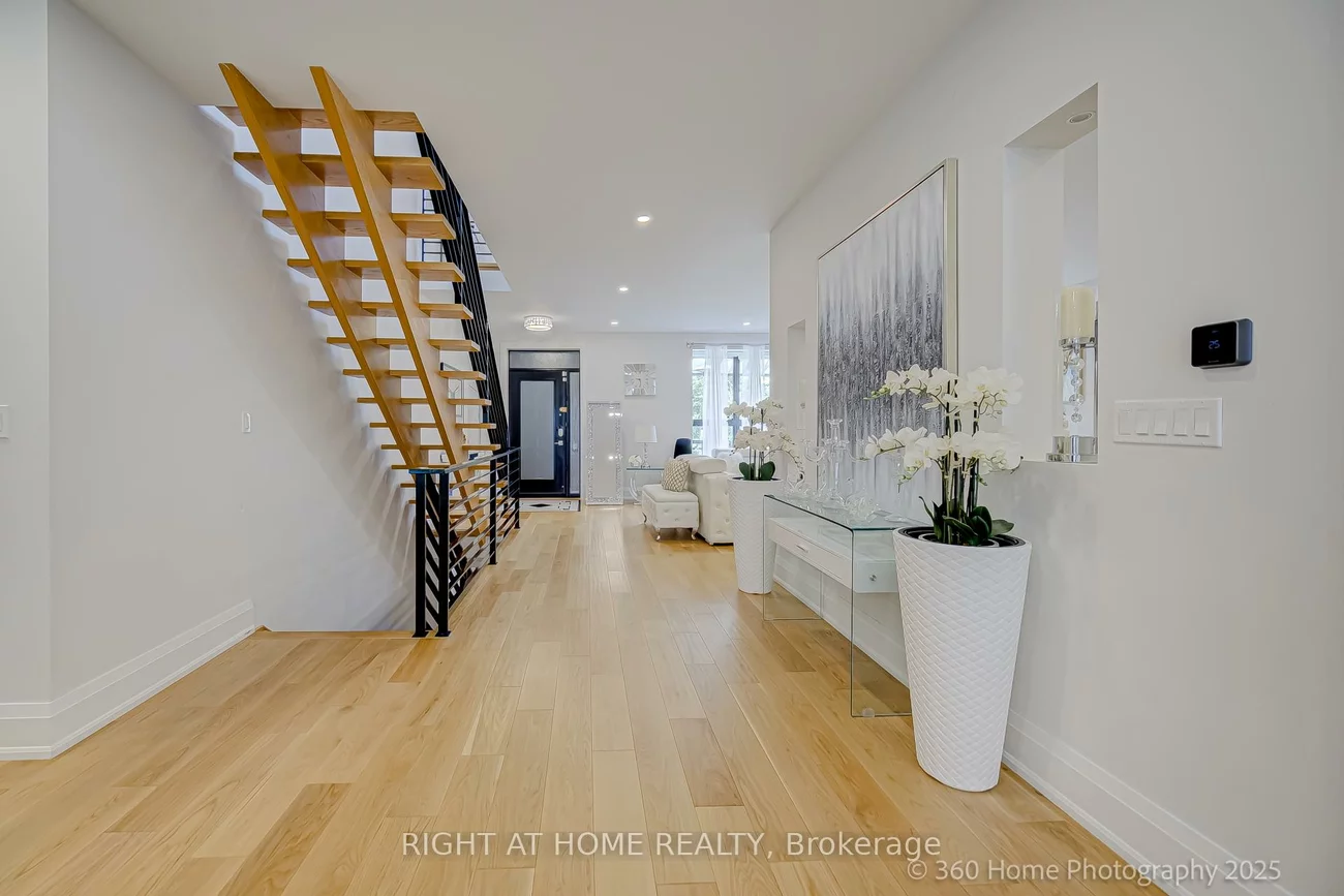 238, Renforth, Markland Wood, Toronto