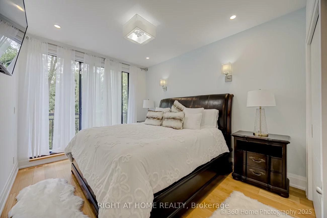 238, Renforth, Markland Wood, Toronto