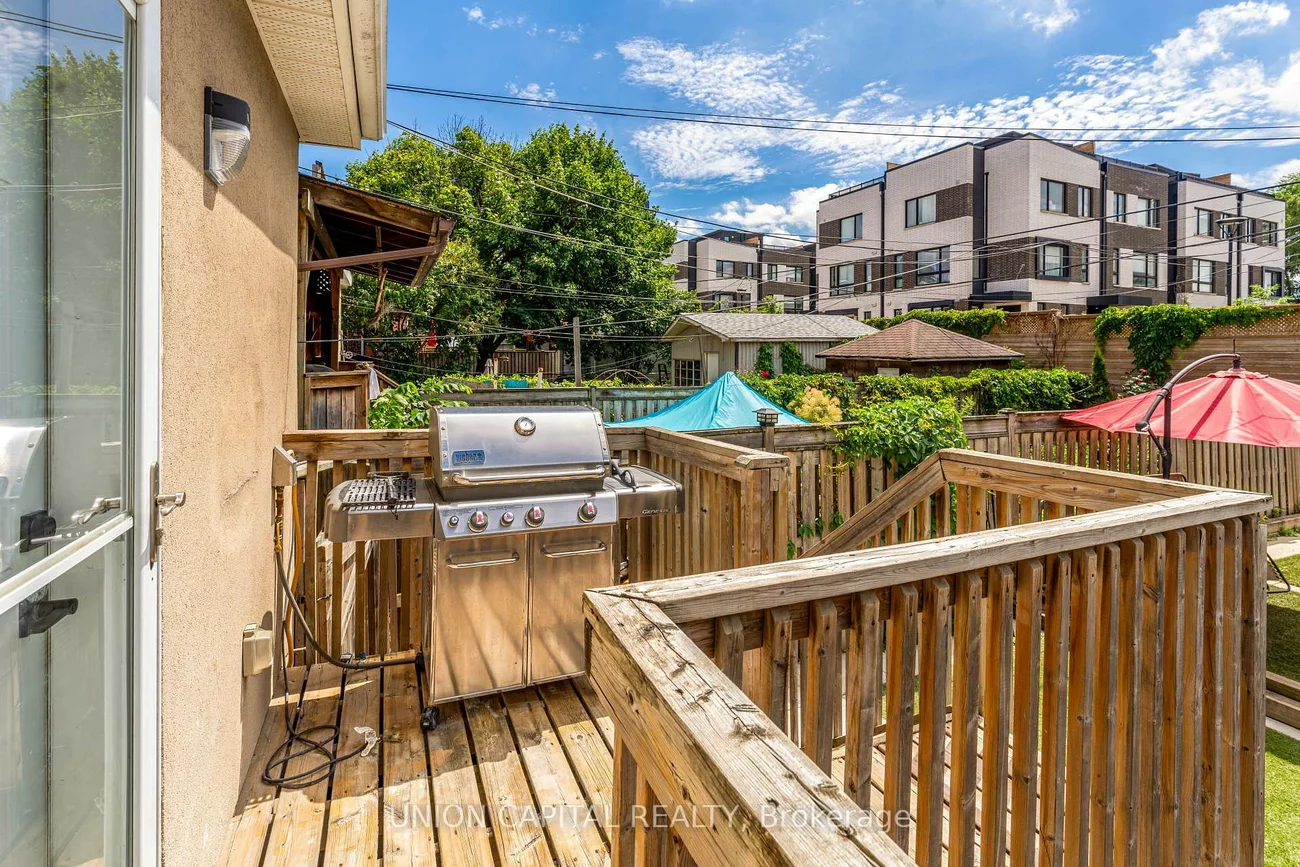 56, Cloverdale, Weston-Pellam Park, Toronto