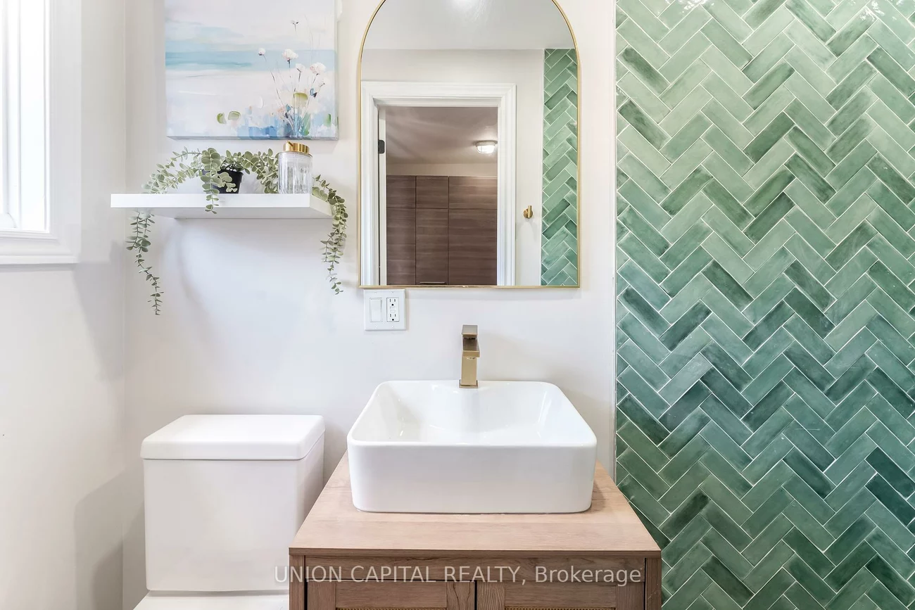 56, Cloverdale, Weston-Pellam Park, Toronto