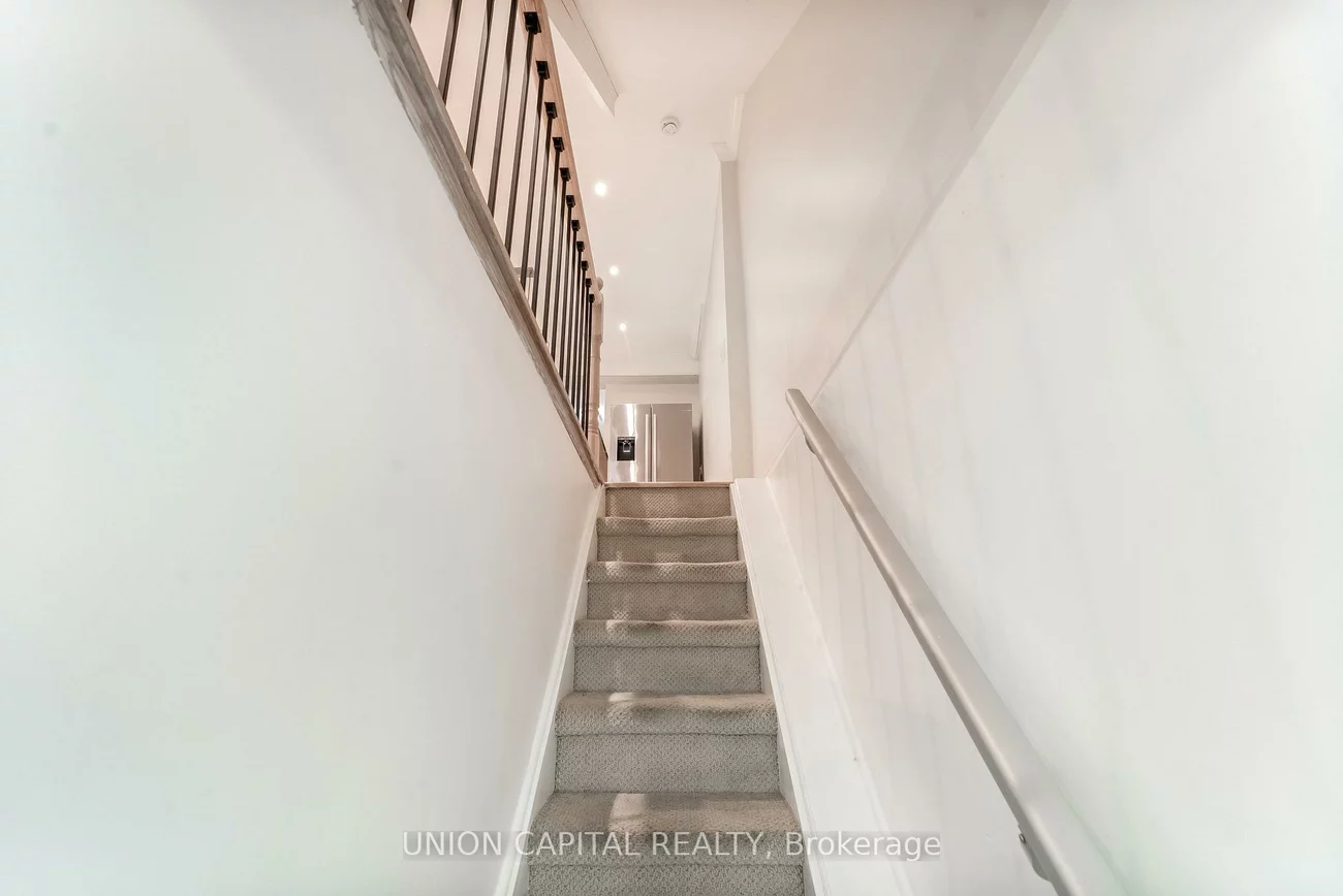 56, Cloverdale, Weston-Pellam Park, Toronto