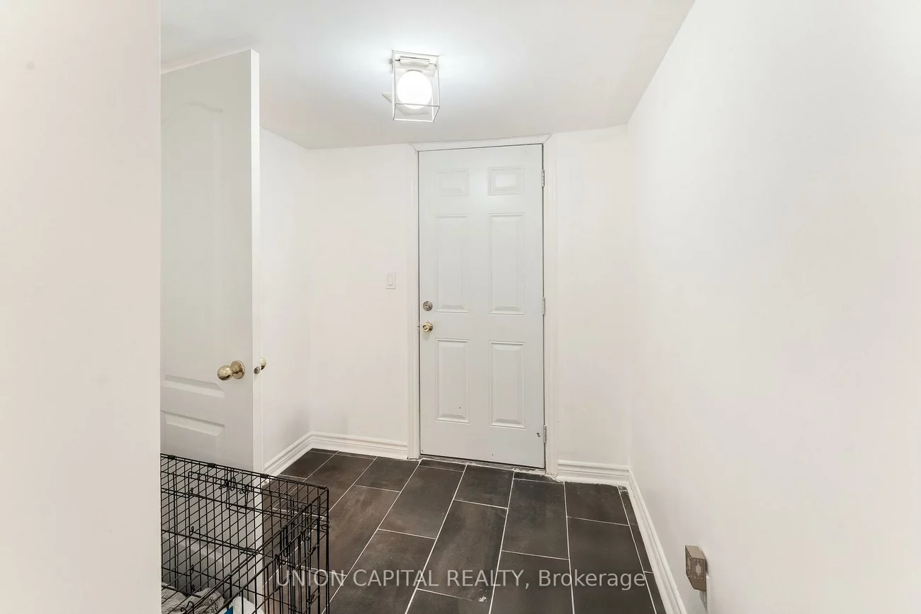 56, Cloverdale, Weston-Pellam Park, Toronto