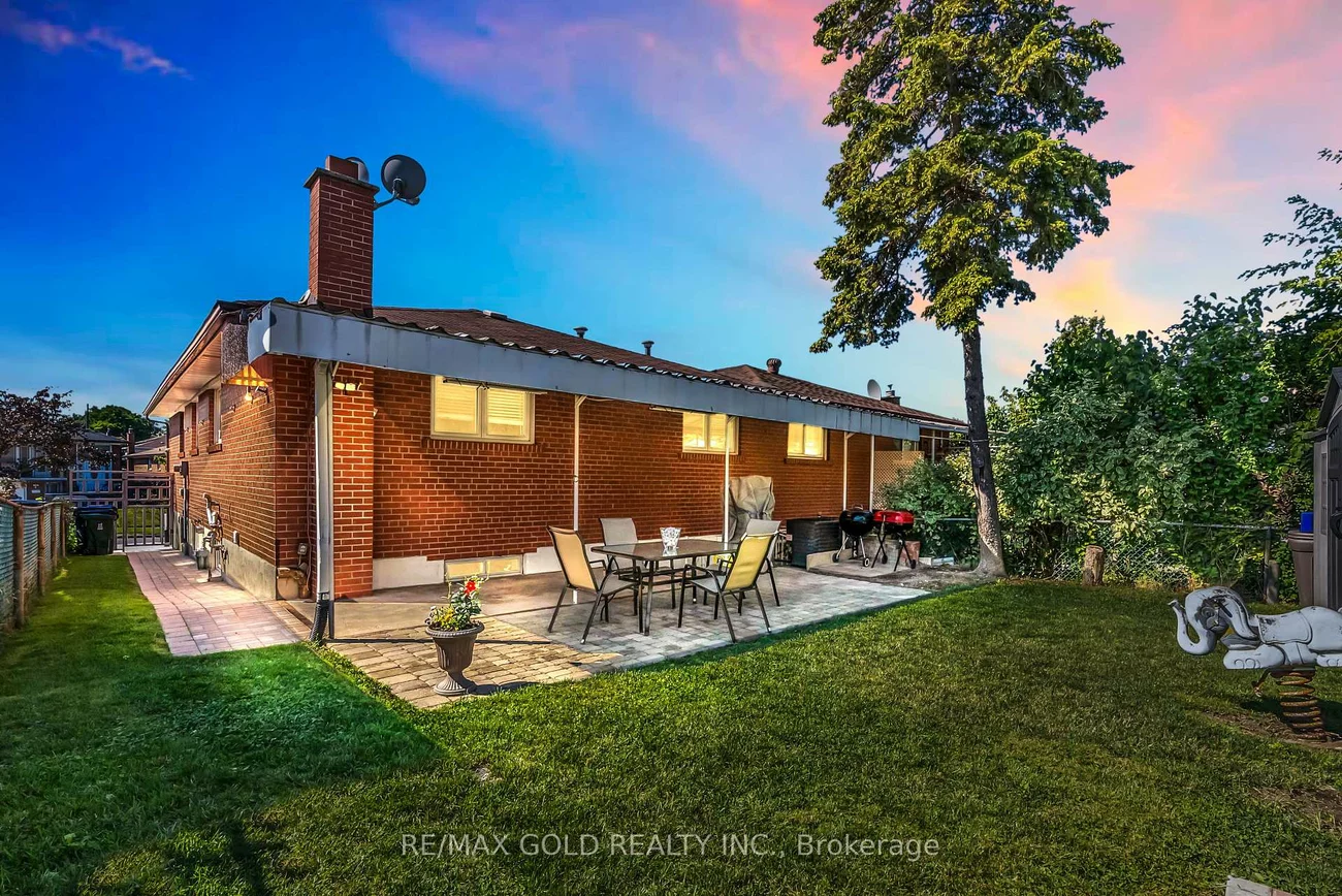 52, Paradelle, Glenfield-Jane Heights, Toronto