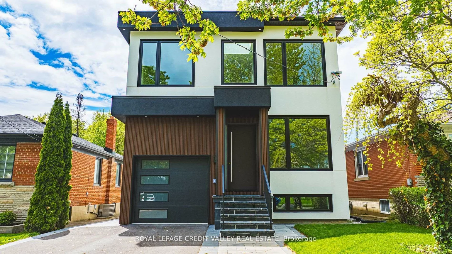 18, Bellman, Alderwood, Toronto