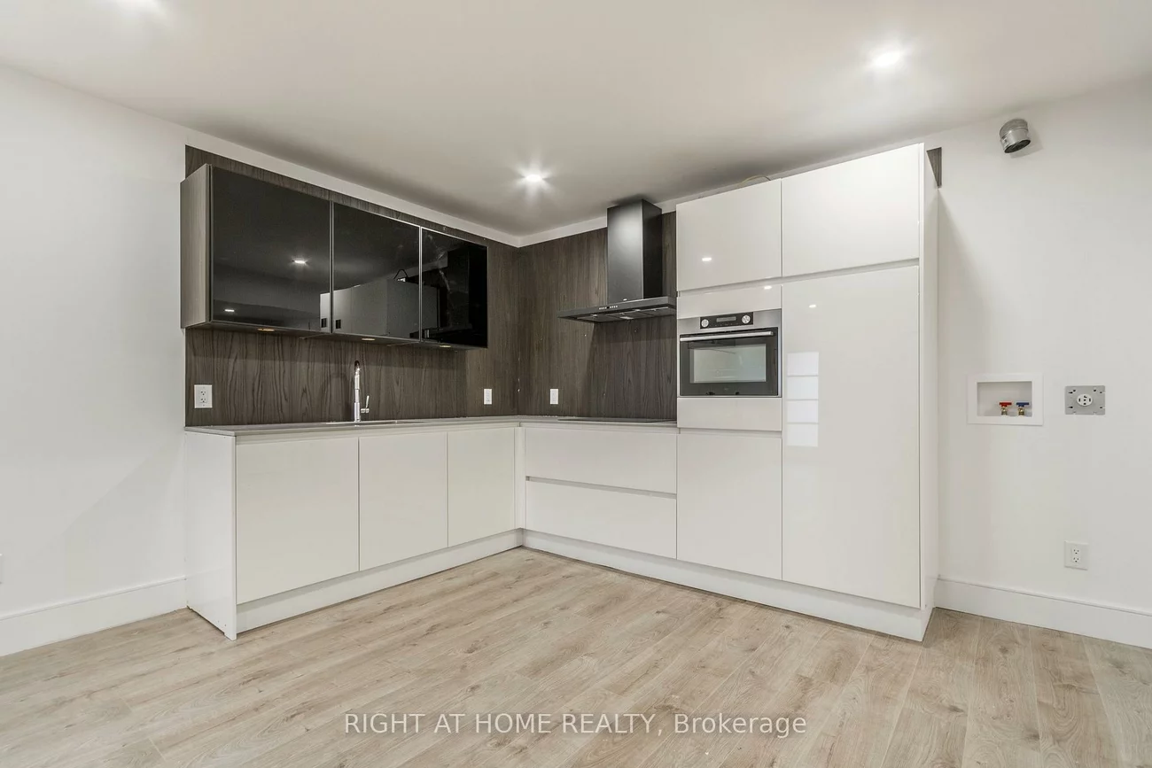 118, Martin Grove, Islington-City Centre West, Toronto