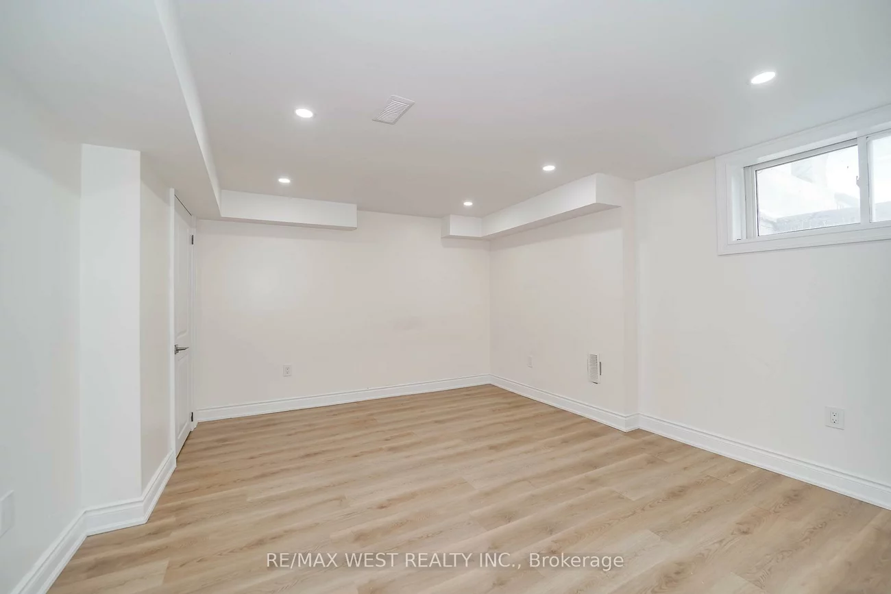 106, Celestine, Willowridge-Martingrove-Richview, Toronto