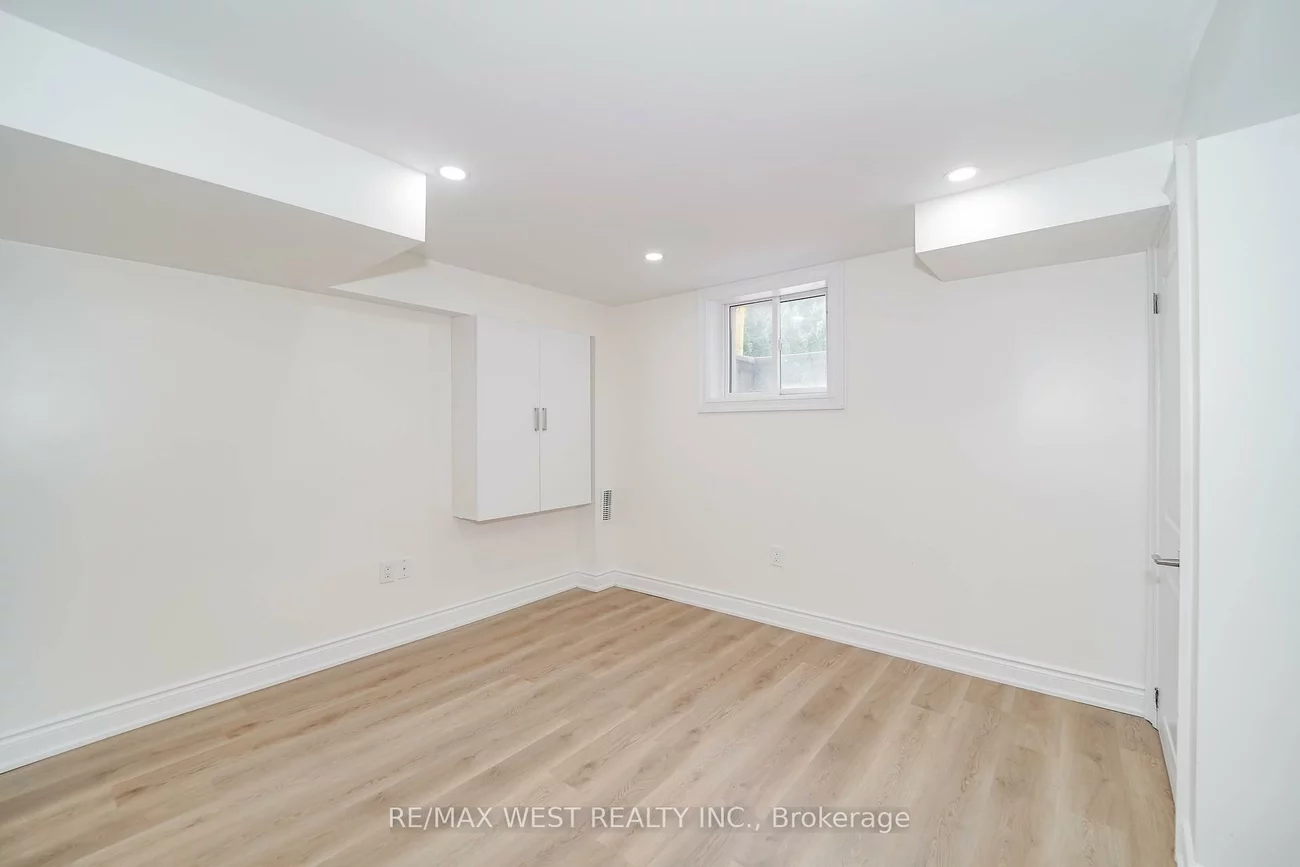 106, Celestine, Willowridge-Martingrove-Richview, Toronto
