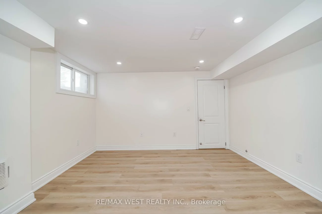 106, Celestine, Willowridge-Martingrove-Richview, Toronto