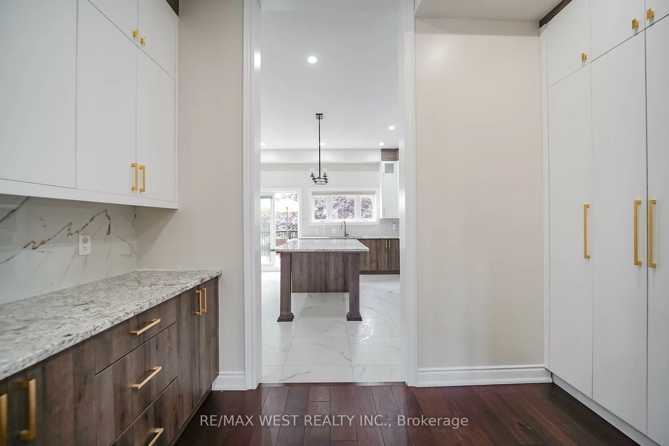 106, Celestine, Willowridge-Martingrove-Richview, Toronto