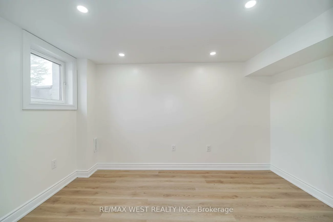 106, Celestine, Willowridge-Martingrove-Richview, Toronto