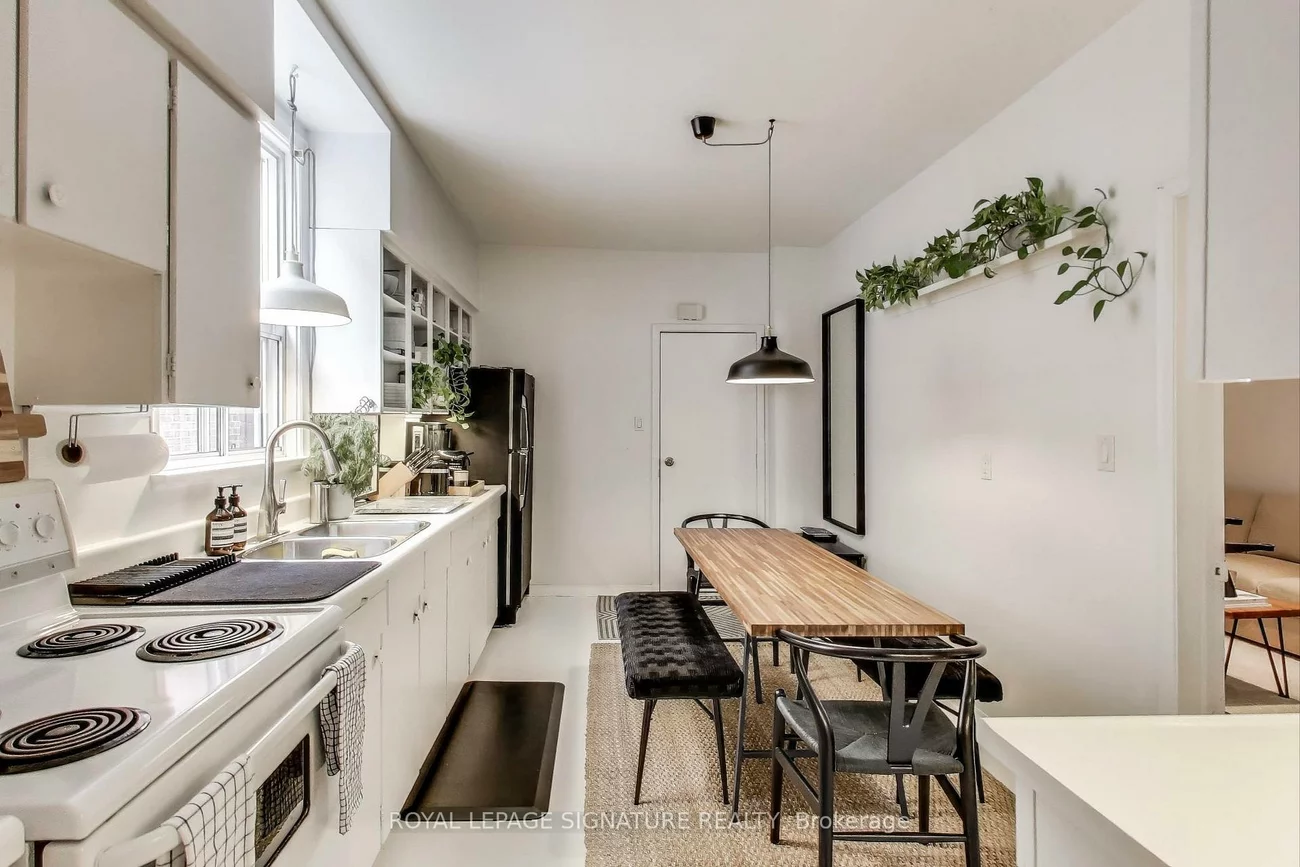 232, Pacific, High Park North, Toronto