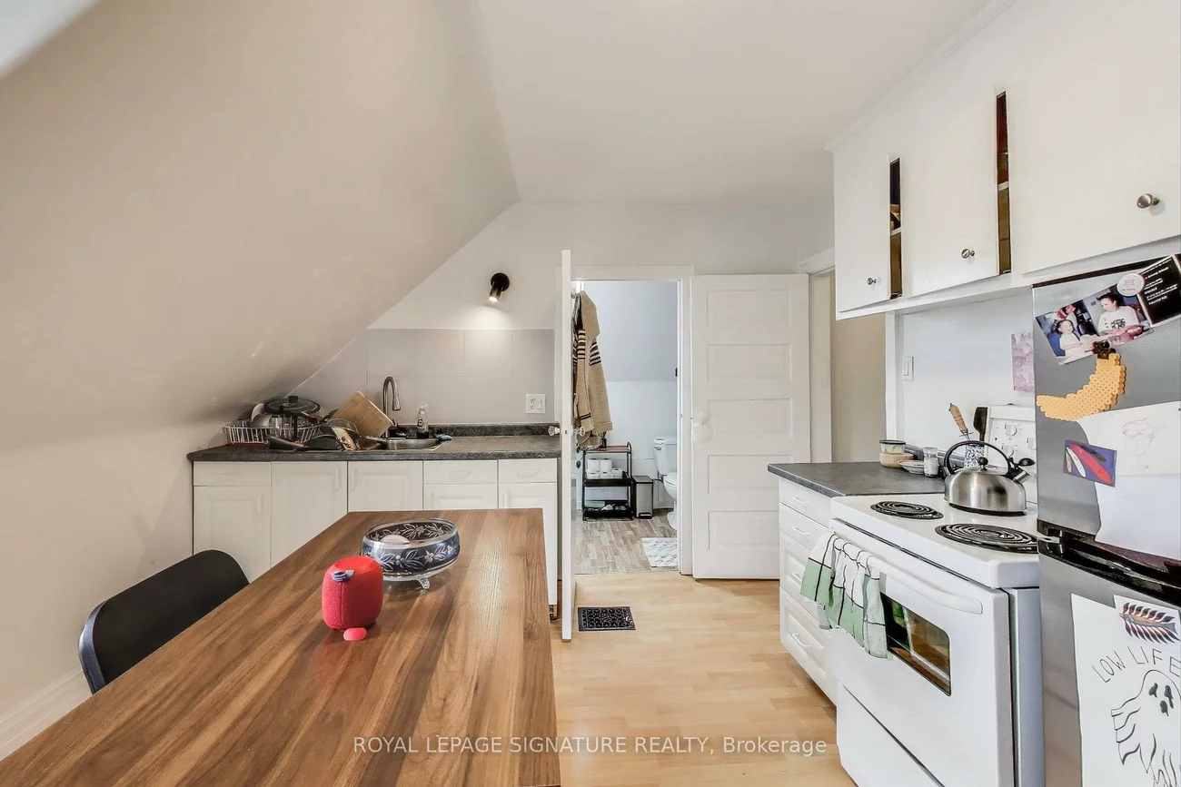 232, Pacific, High Park North, Toronto