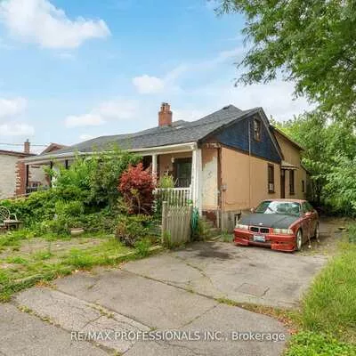 69, Chiswick, Brookhaven-Amesbury, Toronto