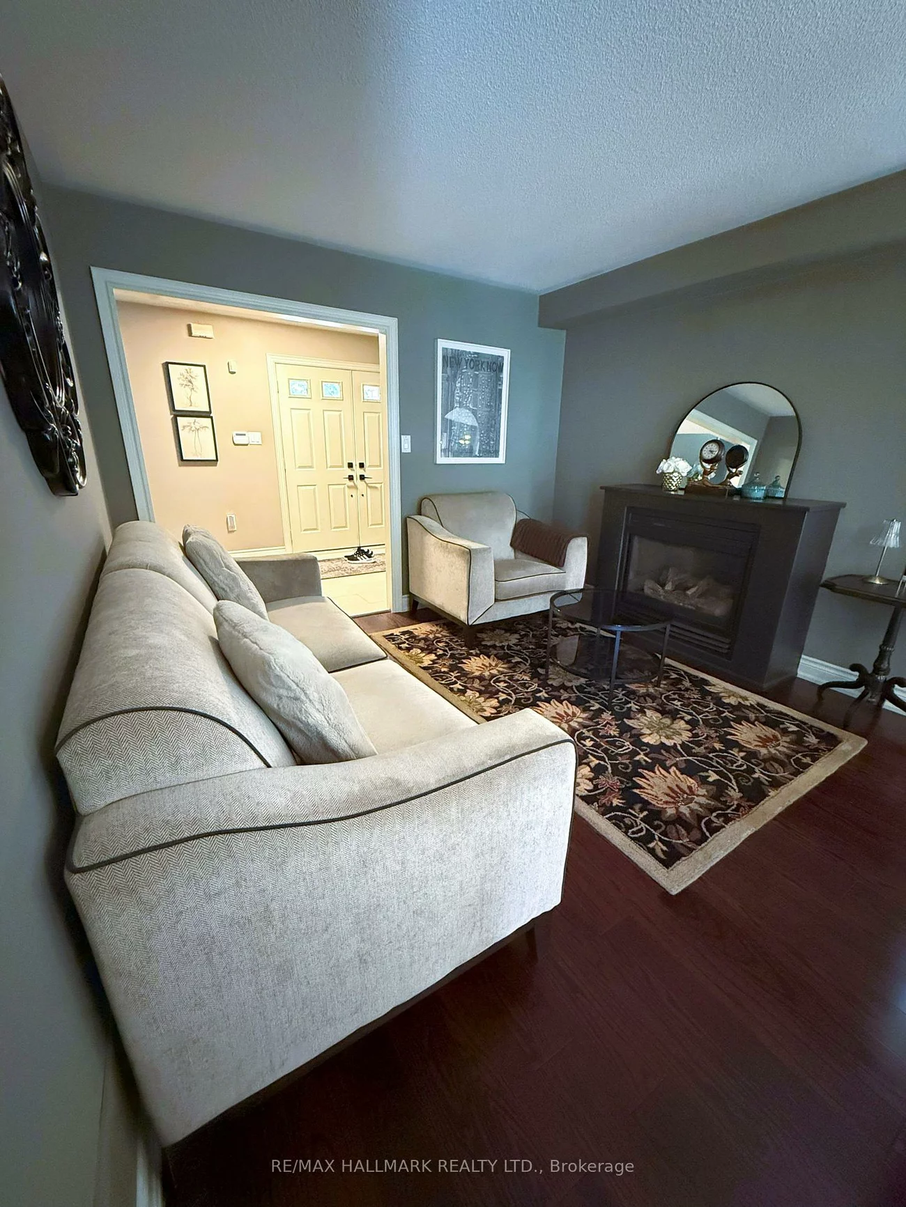215, Queenslea, Humberlea-Pelmo Park W4, Toronto