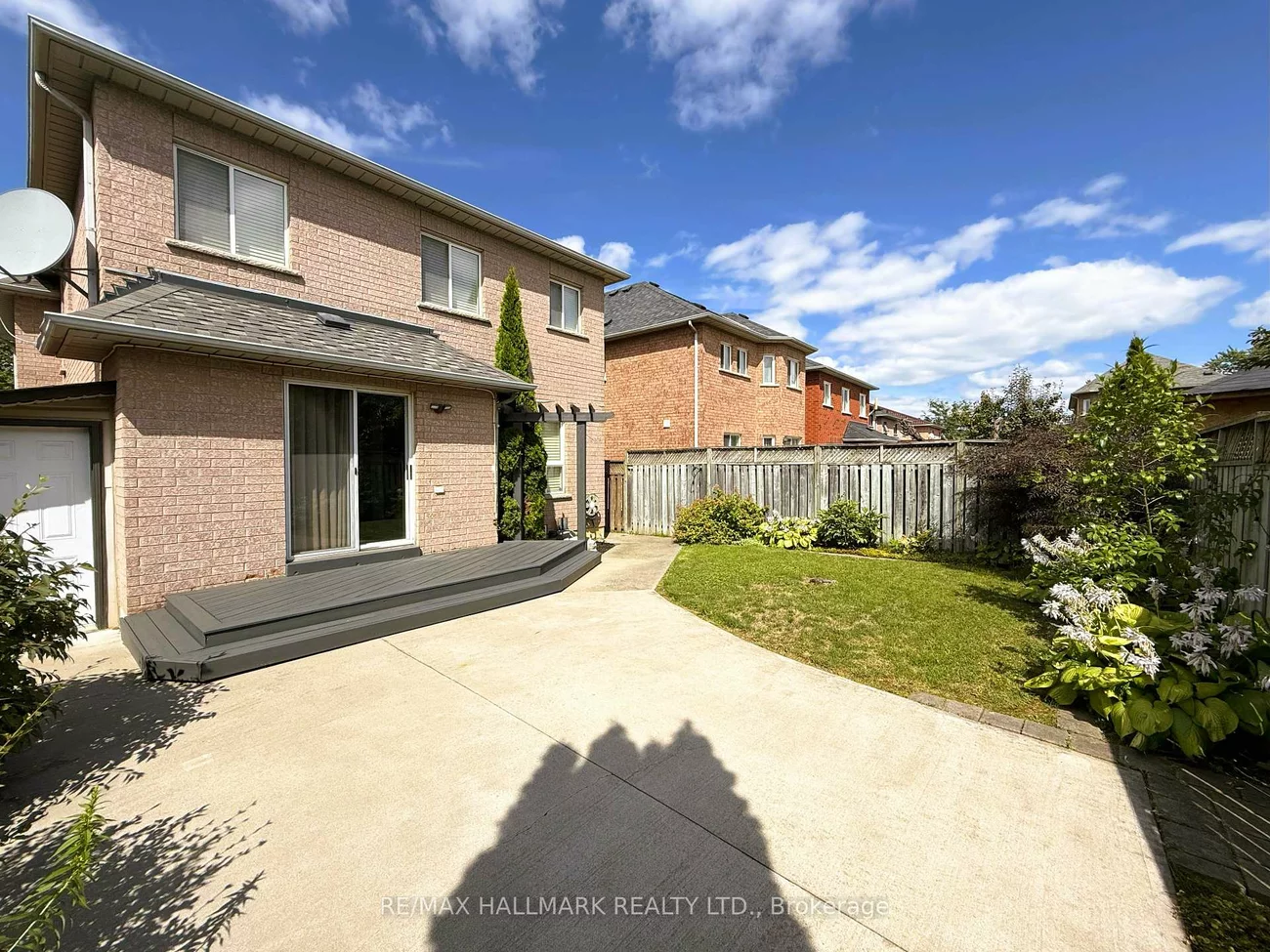 215, Queenslea, Humberlea-Pelmo Park W4, Toronto