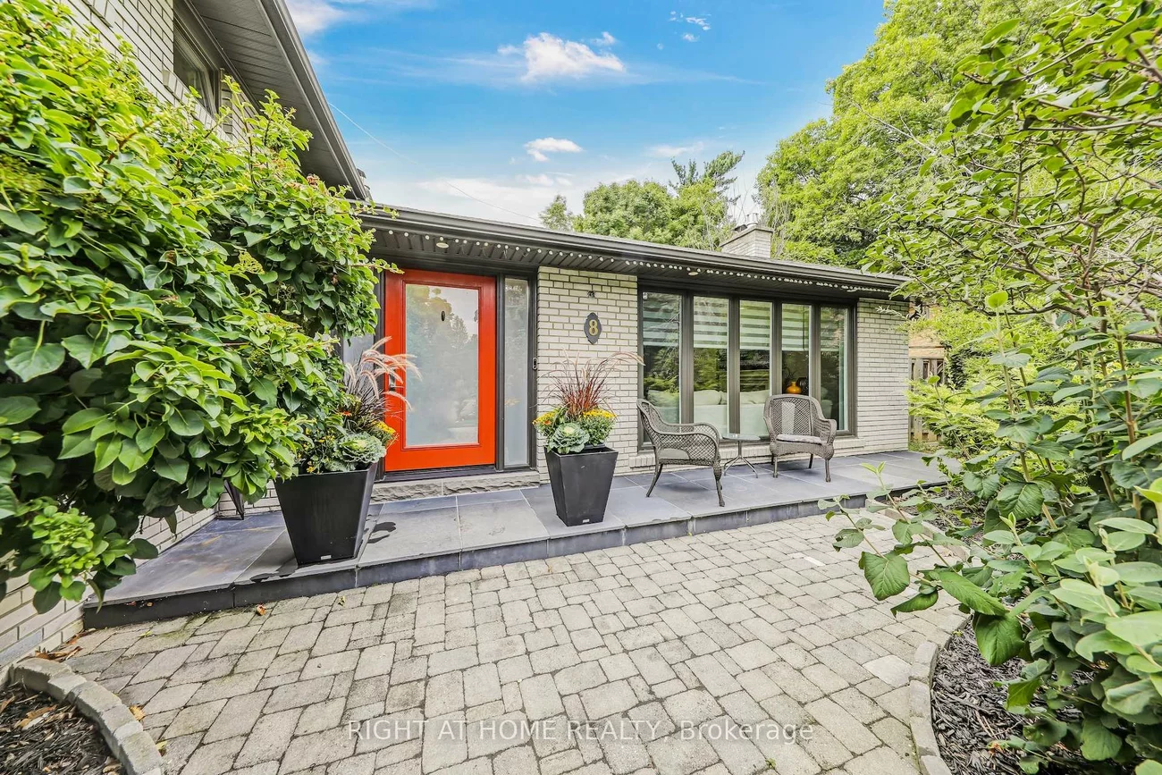 8, Hillavon, Princess-Rosethorn, Toronto