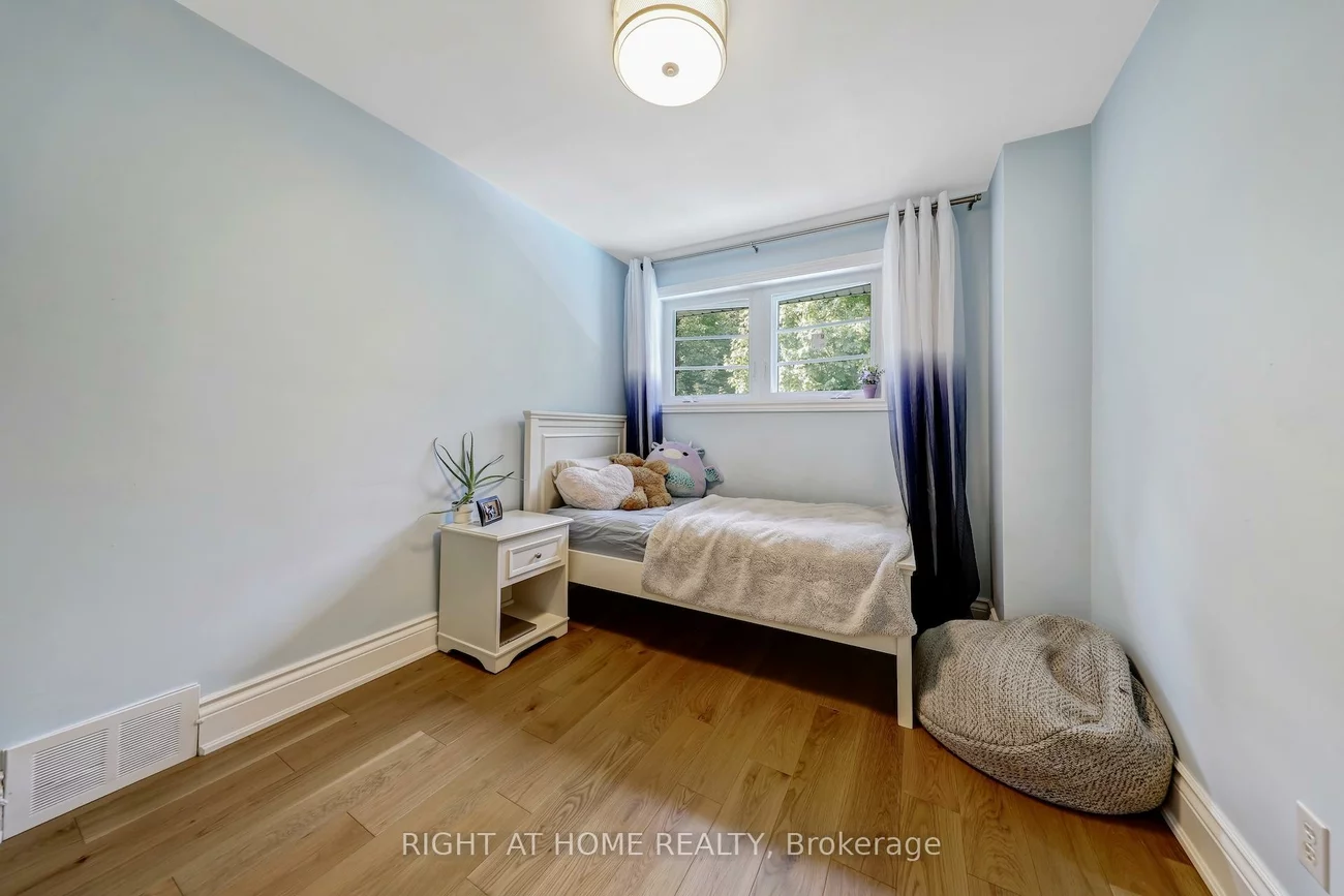 8, Hillavon, Princess-Rosethorn, Toronto