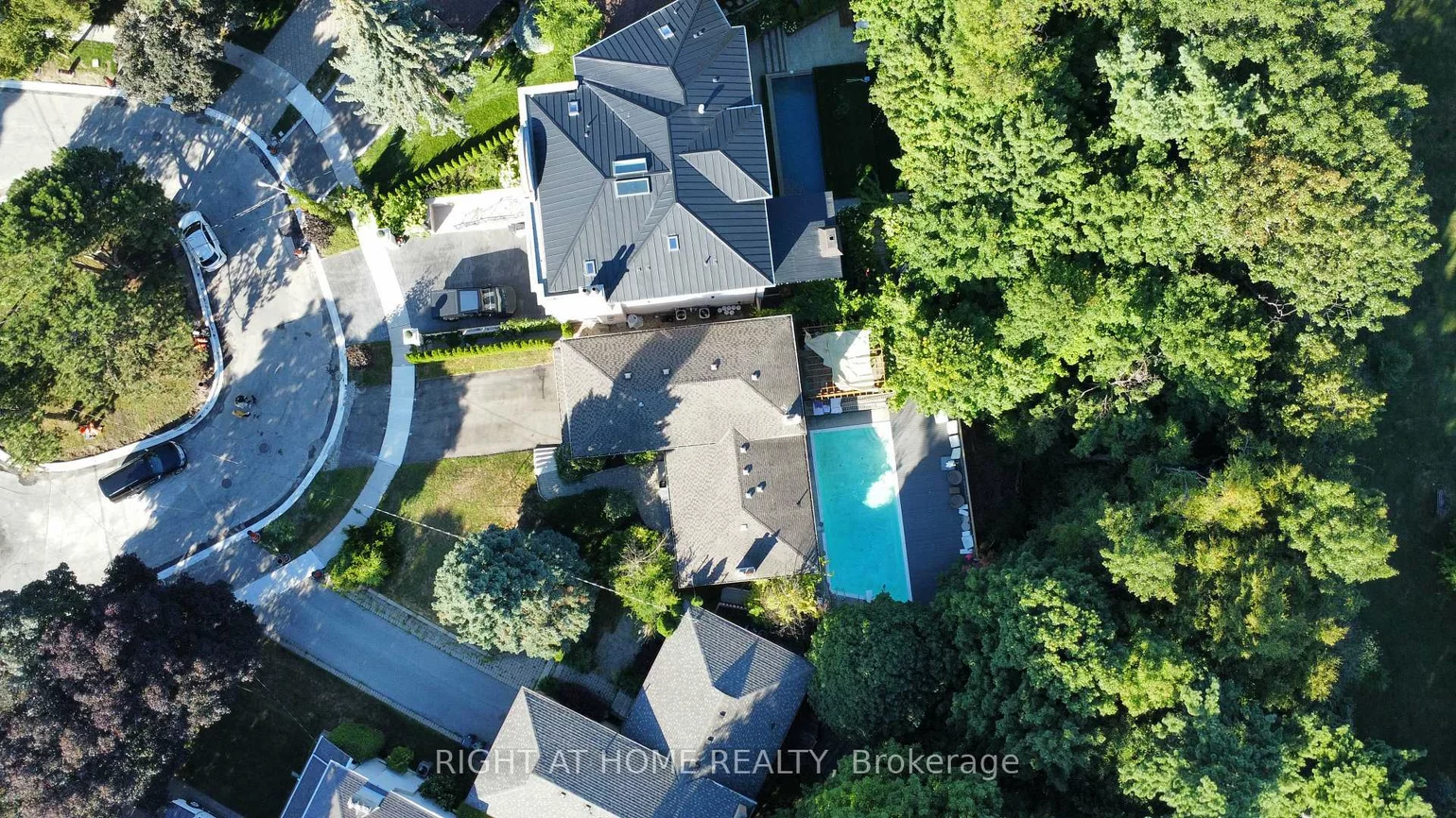 8, Hillavon, Princess-Rosethorn, Toronto