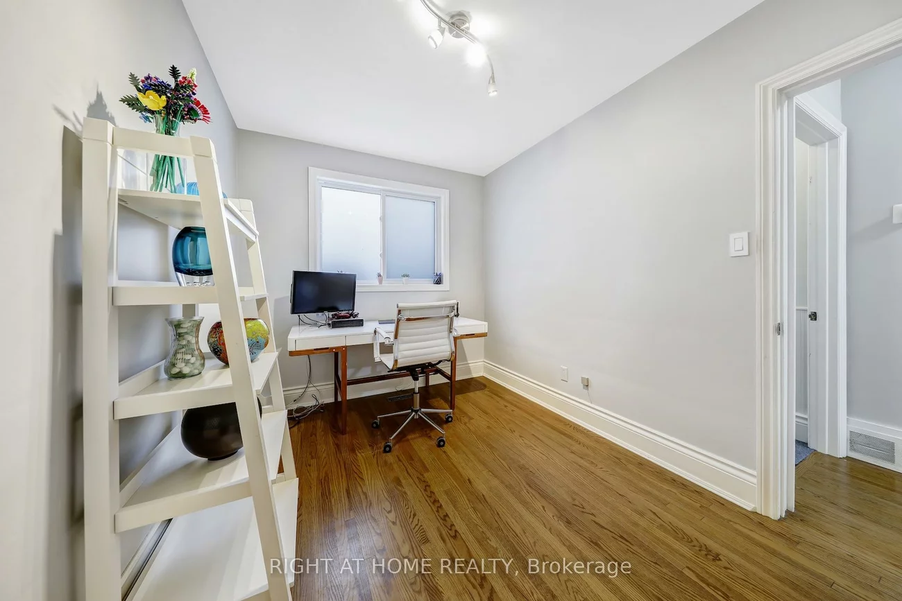 8, Hillavon, Princess-Rosethorn, Toronto