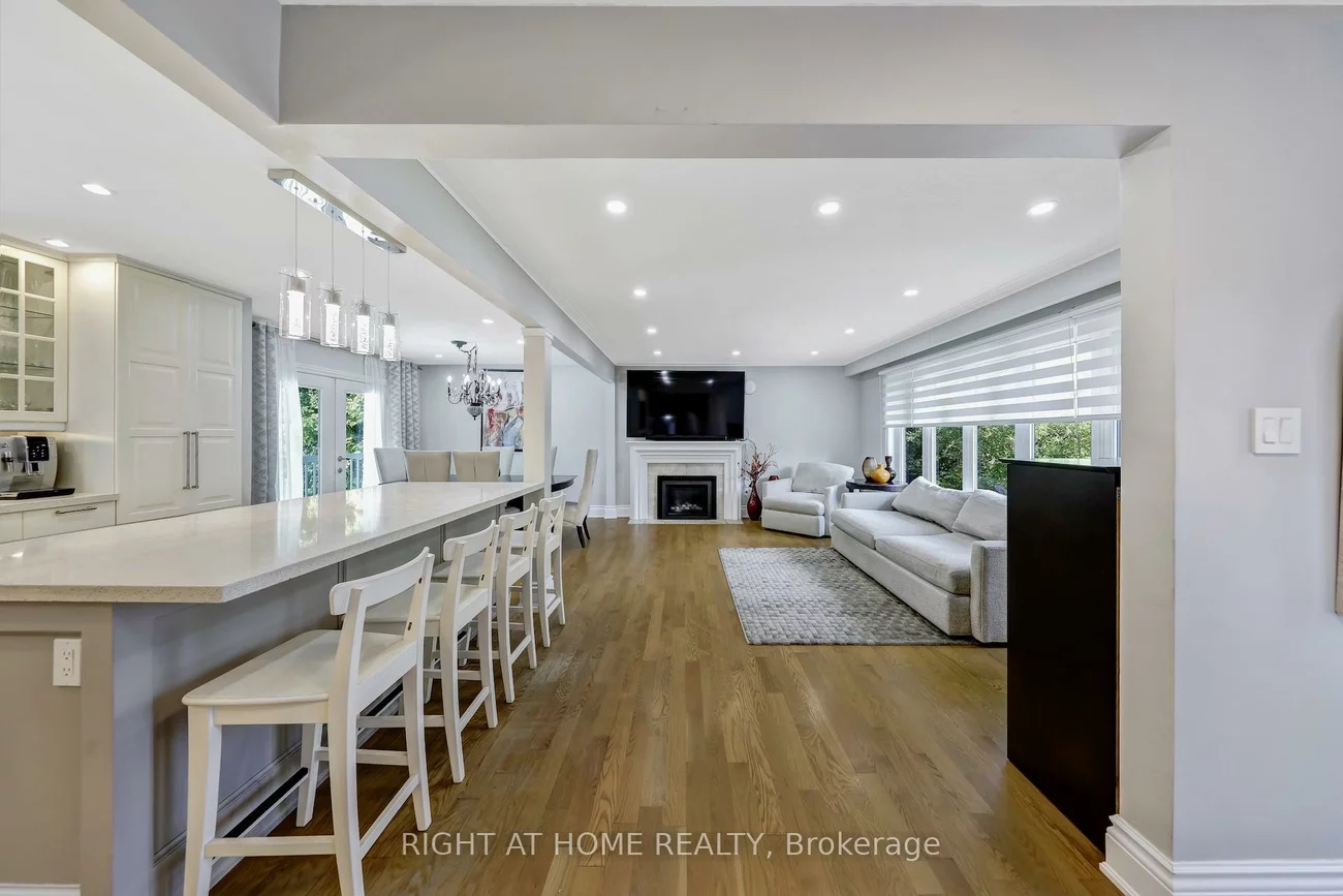 8, Hillavon, Princess-Rosethorn, Toronto