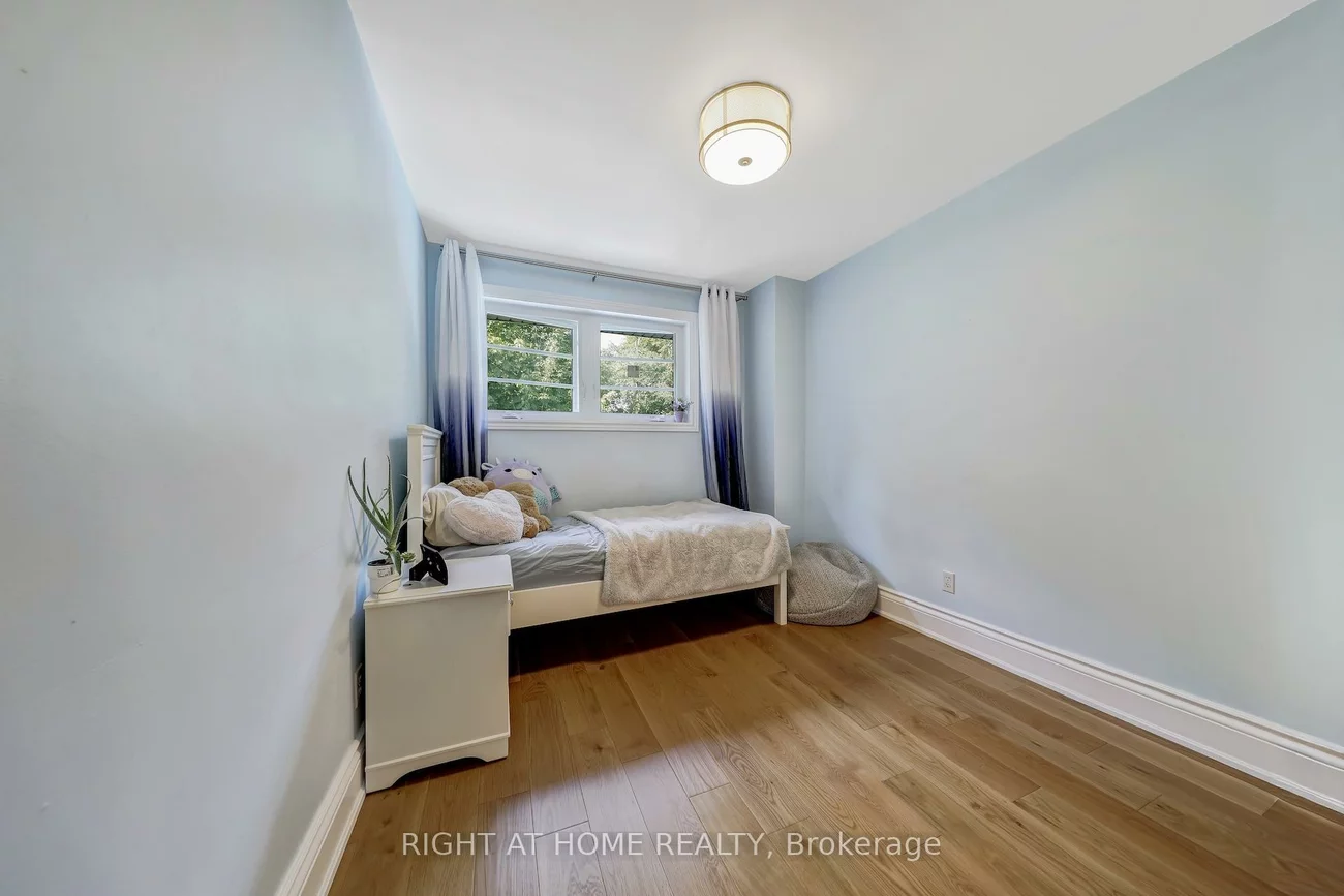 8, Hillavon, Princess-Rosethorn, Toronto