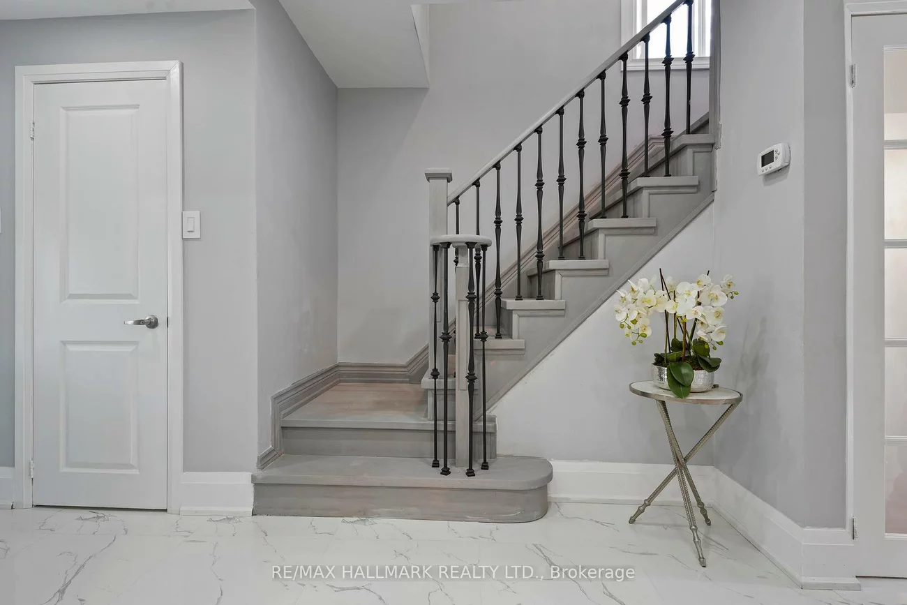 90A, Bicknell, Keelesdale-Eglinton West, Toronto