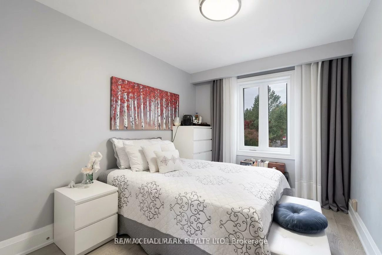 90A, Bicknell, Keelesdale-Eglinton West, Toronto