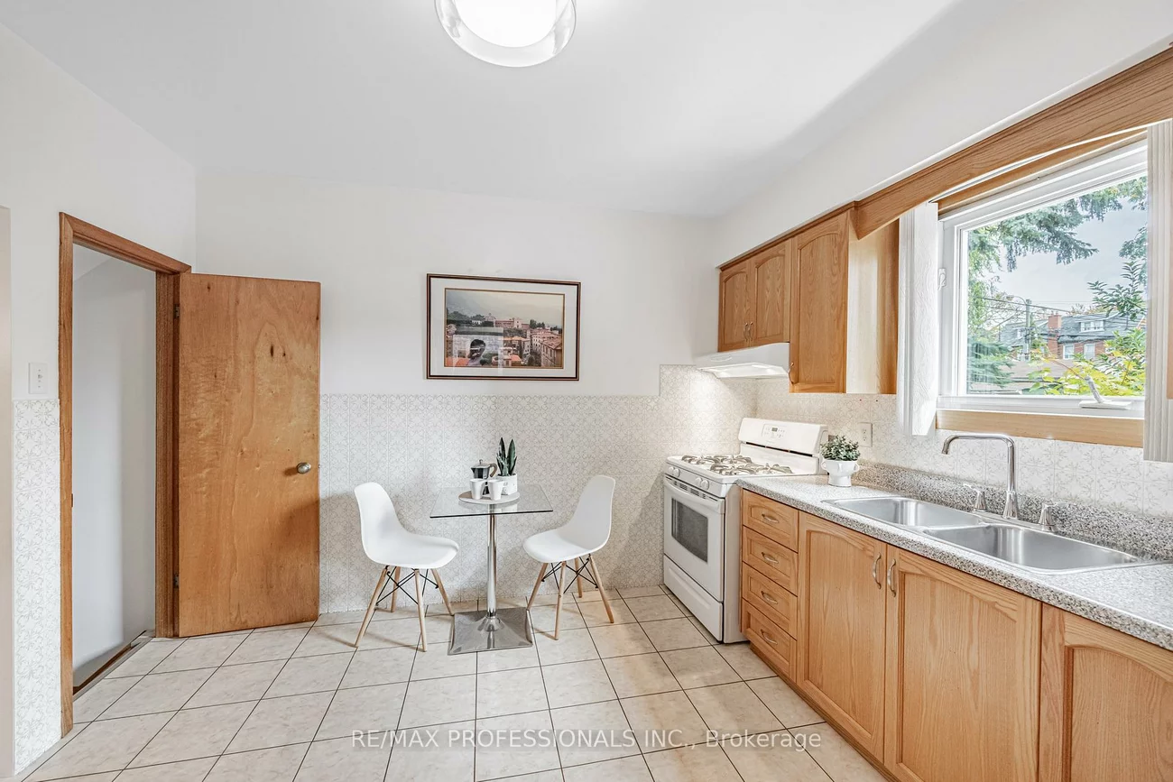 507, Salem, Dovercourt-Wallace Emerson-Junction, Toronto