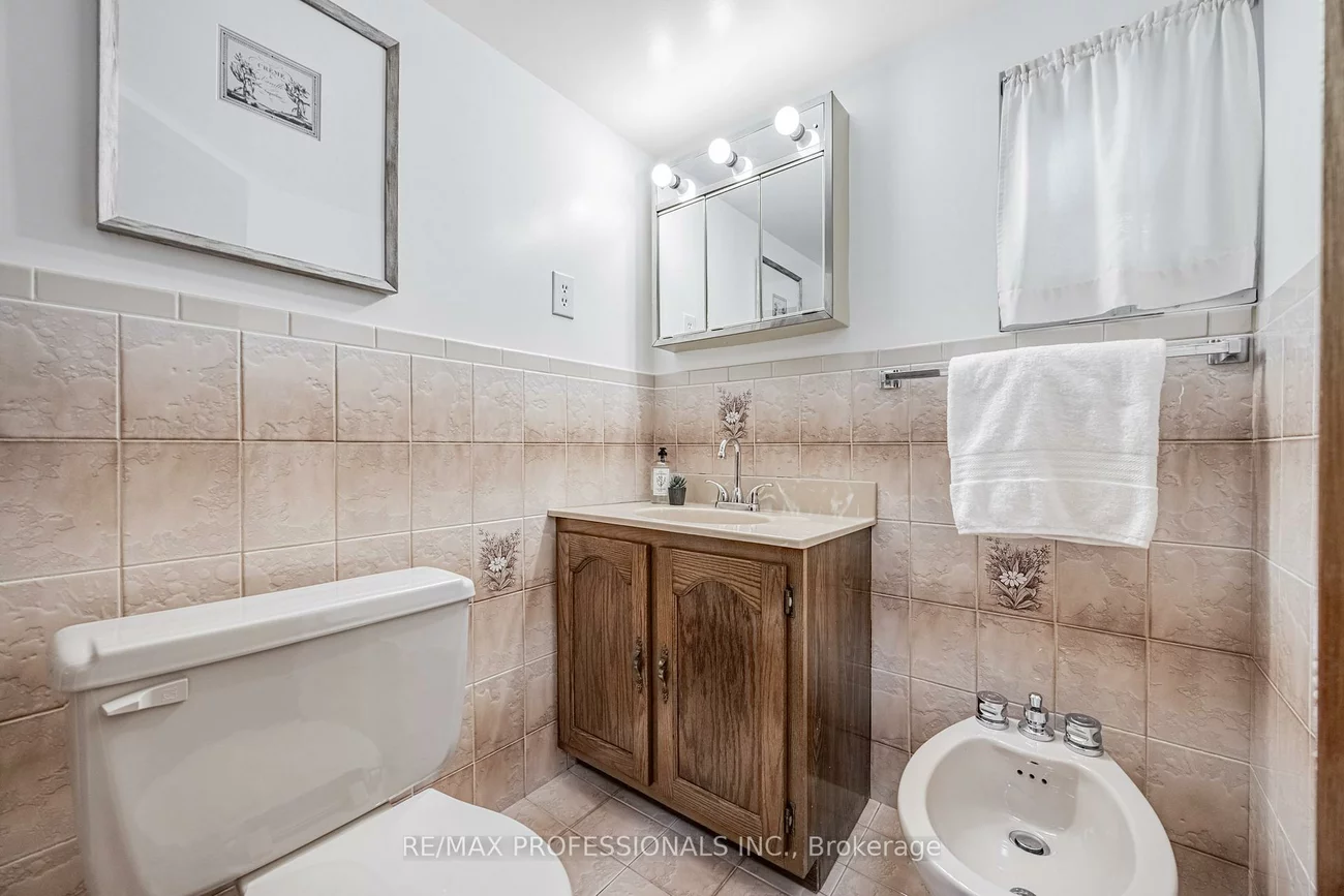 507, Salem, Dovercourt-Wallace Emerson-Junction, Toronto
