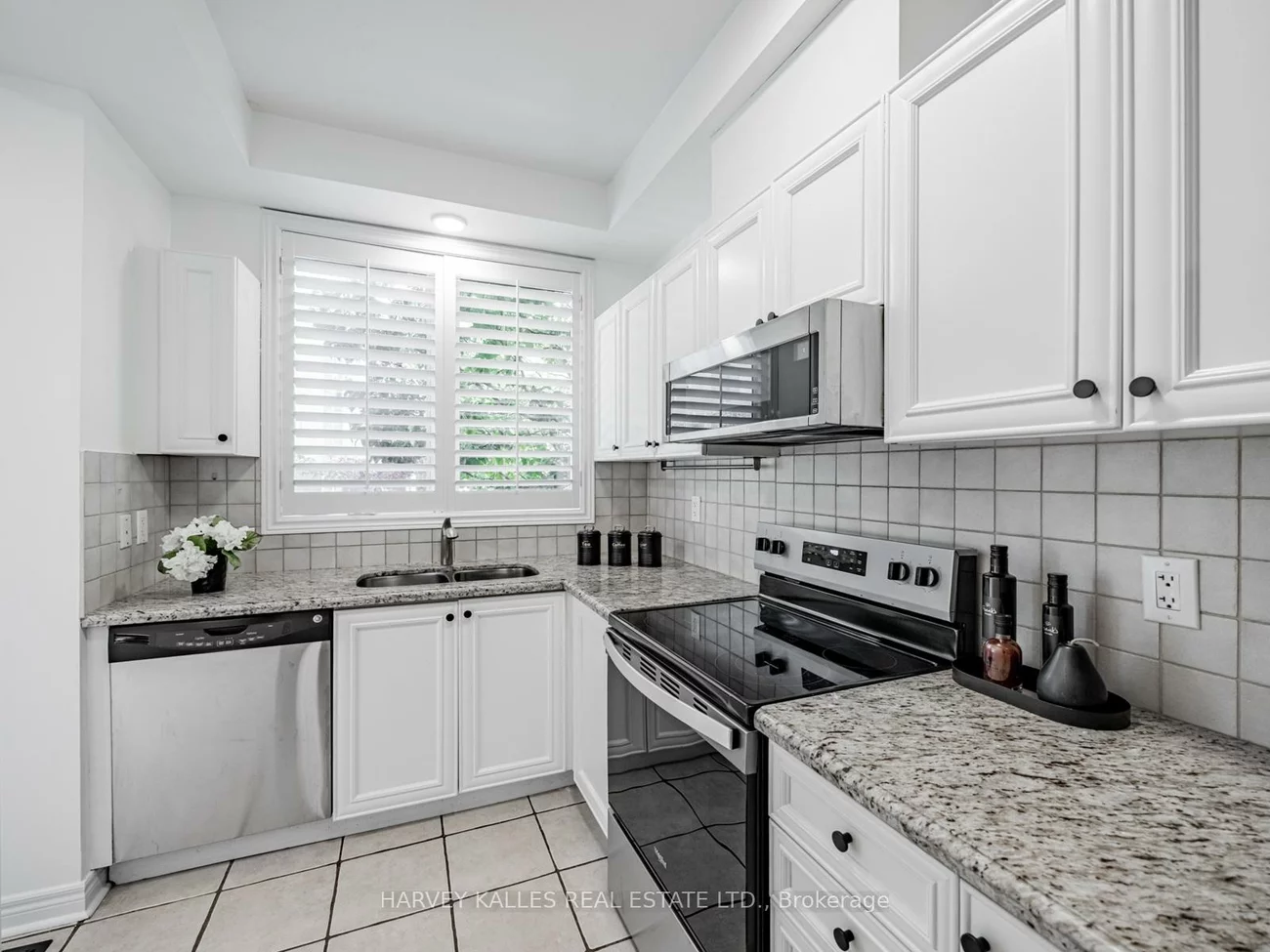 52, Market Garden, Stonegate-Queensway, Toronto