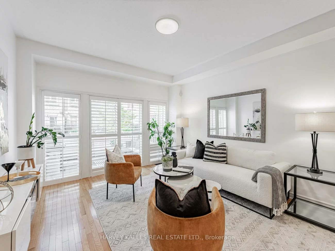 52, Market Garden, Stonegate-Queensway, Toronto