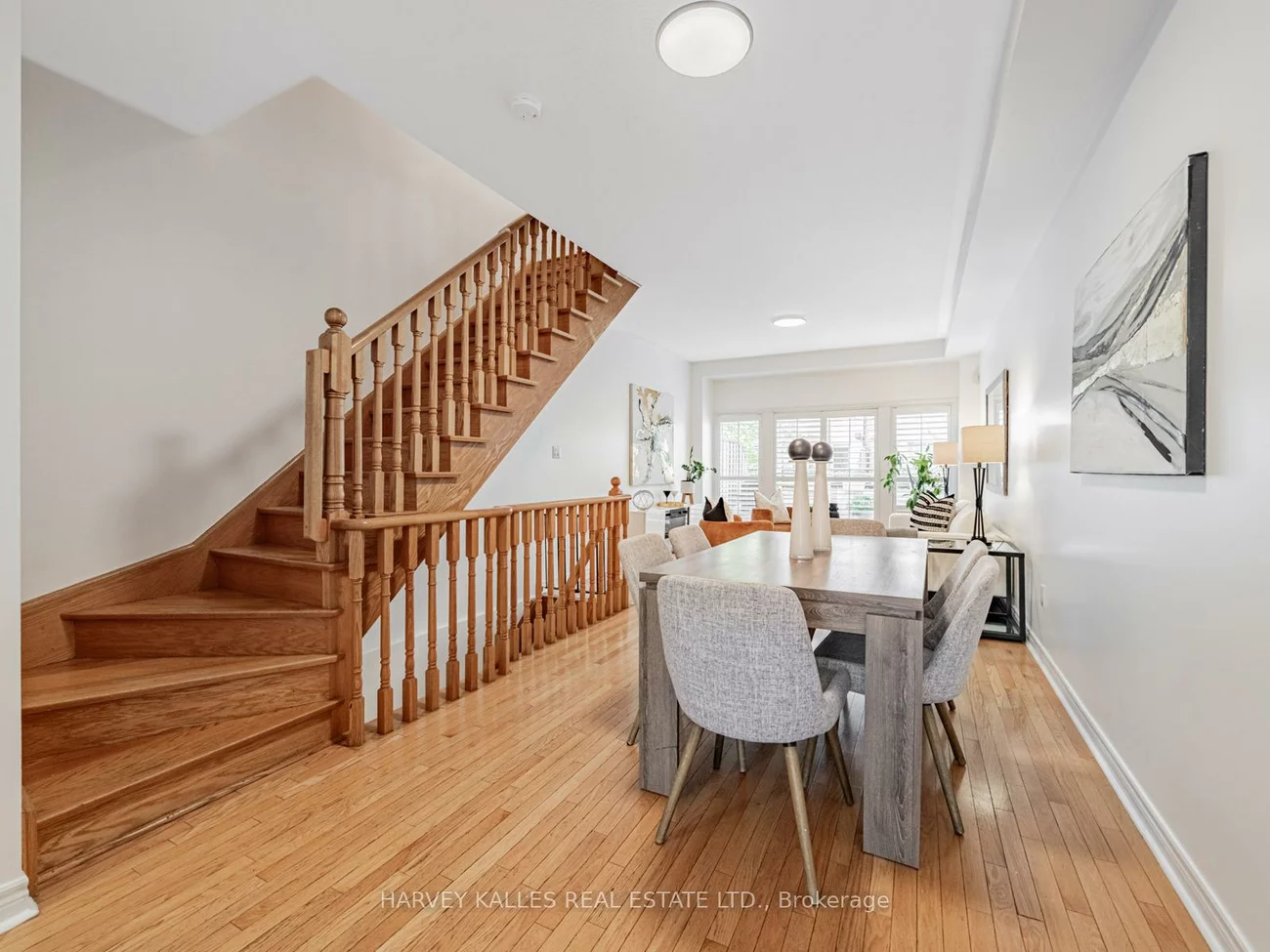 52, Market Garden, Stonegate-Queensway, Toronto