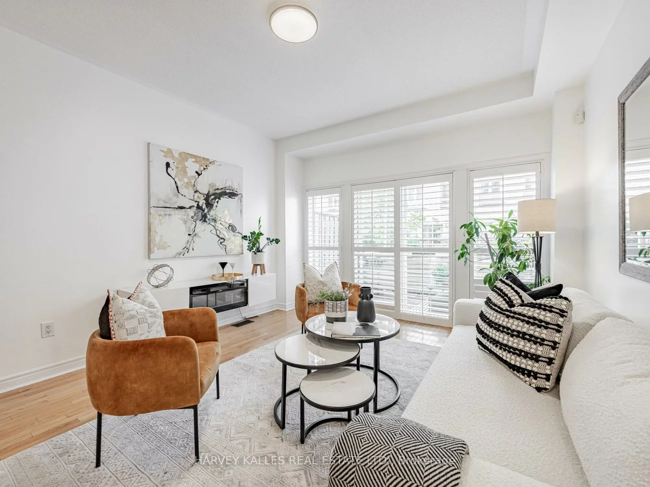 52, Market Garden, Stonegate-Queensway, Toronto