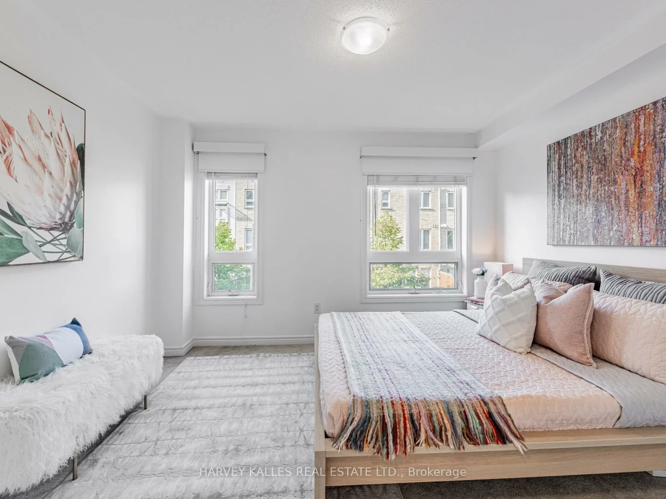 52, Market Garden, Stonegate-Queensway, Toronto