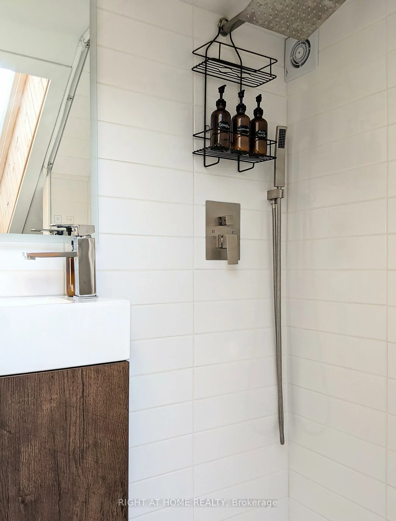 53, Sixteenth, New Toronto, Toronto